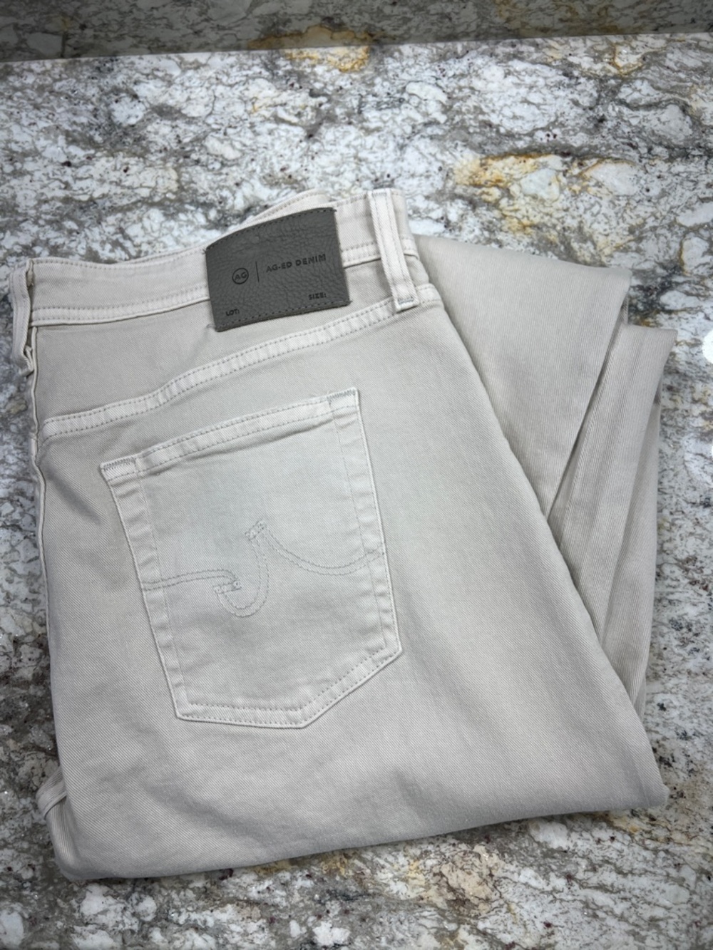 Ag Adriano Goldschmmied AG-Ed Denim Jeans in cream color